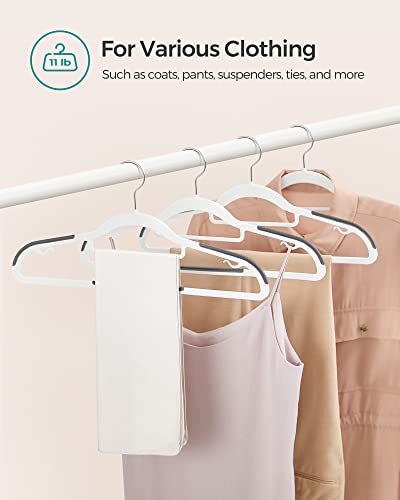 Pack of 50 Coat Hangers (50 Count)