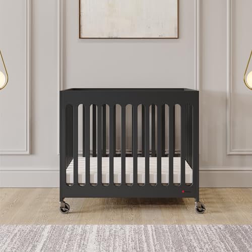 Boutique Folding Hotel Crib and Sheet Bundle