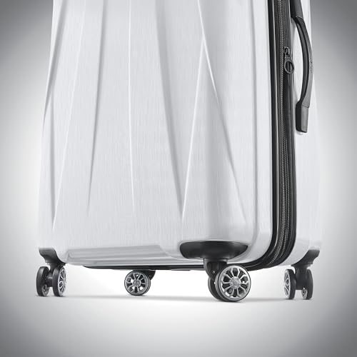 Centric 2 Hardside Expandable Luggage with Spinners