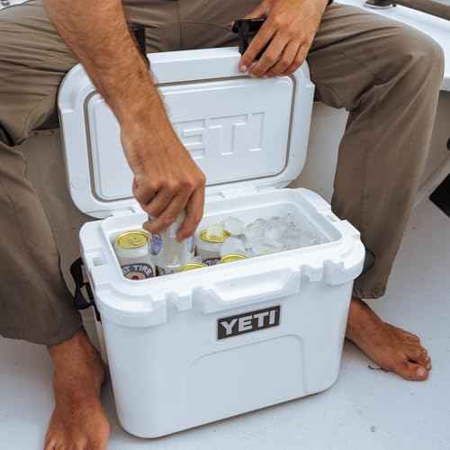 Roadie 15 Hard Cooler with DoubleDuty Shoulder Strap (22 Count)