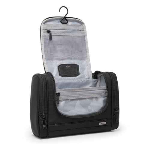 Men's Hanging Travel Kit