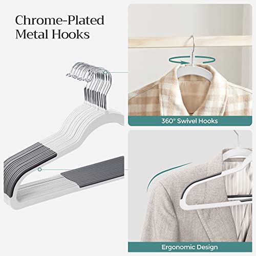 Plastic Clothes Hangers (50 Count)