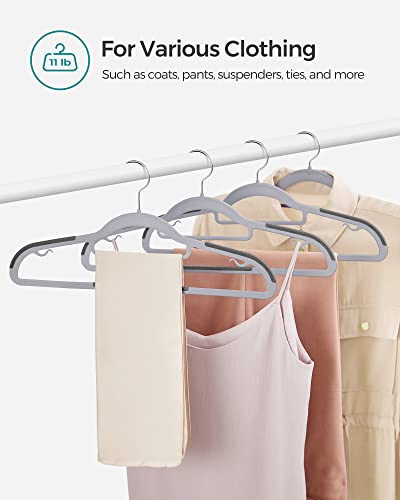Pack of 100 Coat Hangers (100 Count)