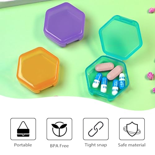 Small Pill Case Travel Pill Box Cute Pill Organizer for Purse Portable Daily Medicine Organizer 1 Compartment Pill Holder for Vitamins (3 Count)