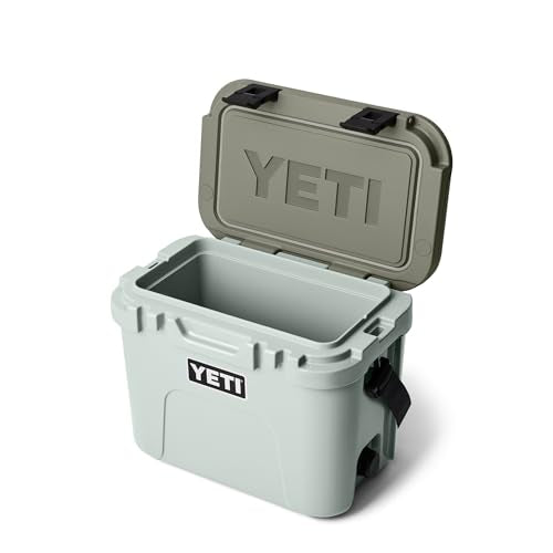 Roadie 15 Hard Cooler with DoubleDuty Shoulder Strap (22 Count)