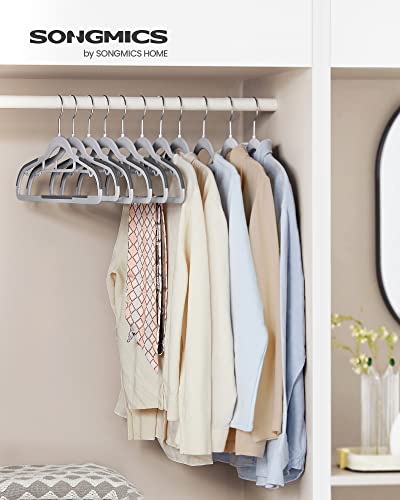 Pack of 100 Coat Hangers (100 Count)