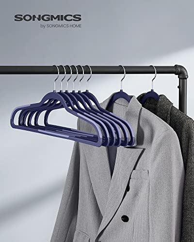 Plastic Clothes Hangers (50 Count)