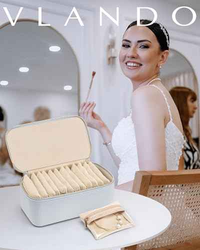Travel Jewelry Box with Clear 12 Velvet Bags