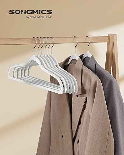 Plastic Clothes Hangers (50 Count)