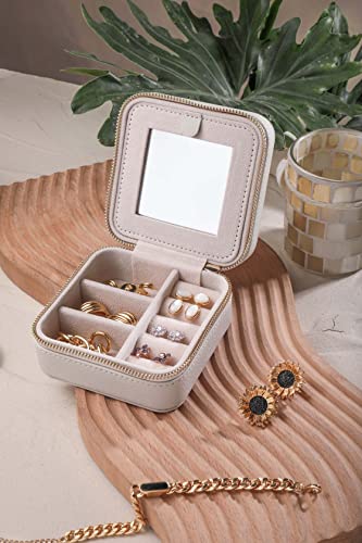 Travel Jewelry Organizer Boxes for Women Small Portable Necklace Earrings Bracelet Rings Travel Case Best Friend Birthday Gifts for Women Trendy
