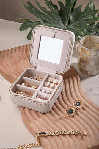 Travel Jewelry Organizer Boxes for Women Small Portable Necklace Earrings Bracelet Rings Travel Case Best Friend Birthday Gifts for Women Trendy