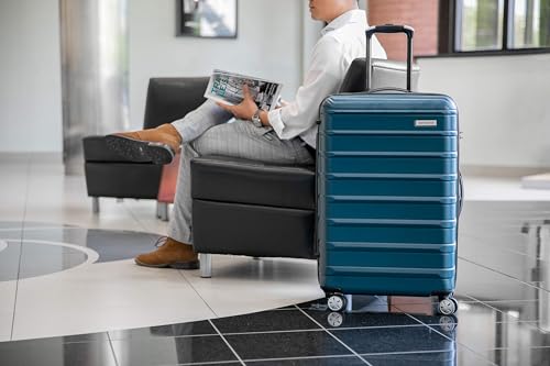 Omni 2 28 Inch Large Checked Hardside Luggage with 360° Spinner Wheels