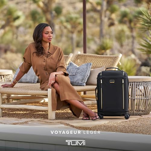 Voyageur Leger 4 Wheeled Luggage