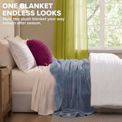 Whitecap Queen Blanket