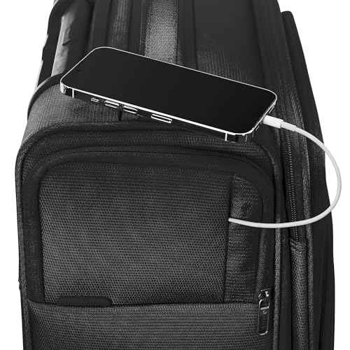 UpLIFT Lightweight Large Checked Softside 3