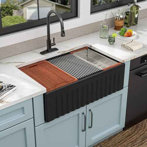 33"x20" Black Farmhouse Sink Workstation