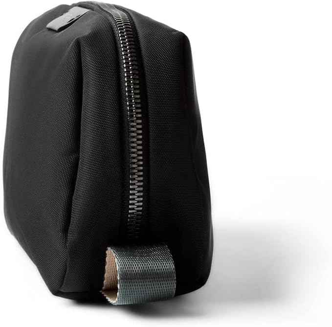 Bellroy Toiletry Kit (Unisex Toiletry Bag, Zipper Closure, Water-Resistant Lining, Toothbrush Sleeve with Magnetic Closure, Internal Mesh Pocket Organization) -Bronze
