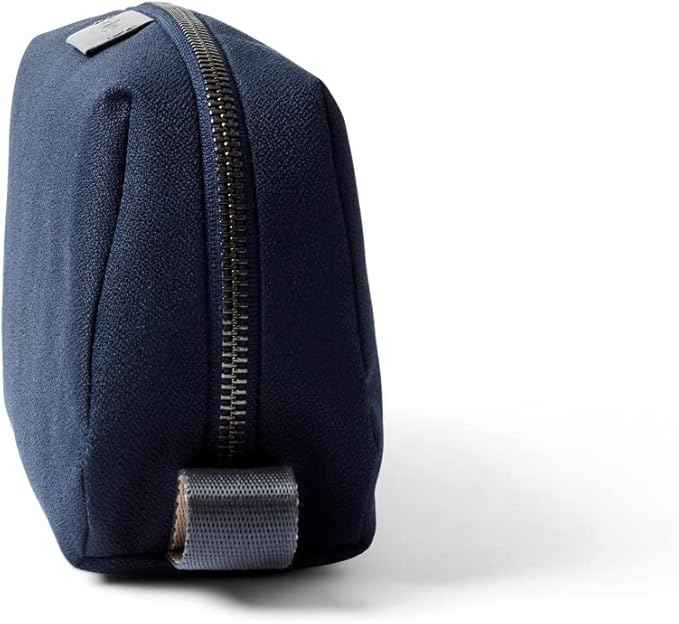Bellroy Toiletry Kit (Unisex Toiletry Bag, Zipper Closure, Water-Resistant Lining, Toothbrush Sleeve with Magnetic Closure, Internal Mesh Pocket Organization) -Bronze