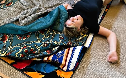 Waterproof 350 GSM Fleece or Sherpa Stadium Blanket