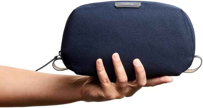 Bellroy Toiletry Kit (Unisex Toiletry Bag, Zipper Closure, Water-Resistant Lining, Toothbrush Sleeve with Magnetic Closure, Internal Mesh Pocket Organization) -Bronze