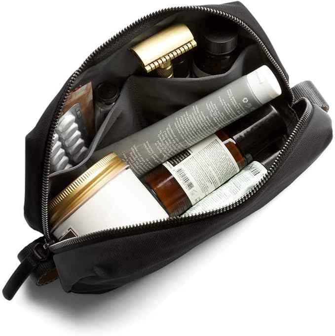 Bellroy Toiletry Kit (Unisex Toiletry Bag, Zipper Closure, Water-Resistant Lining, Toothbrush Sleeve with Magnetic Closure, Internal Mesh Pocket Organization) -Bronze