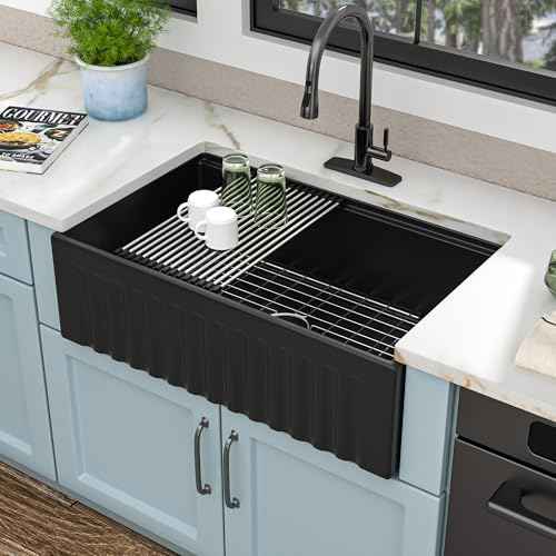 33"x20" Black Farmhouse Sink Workstation