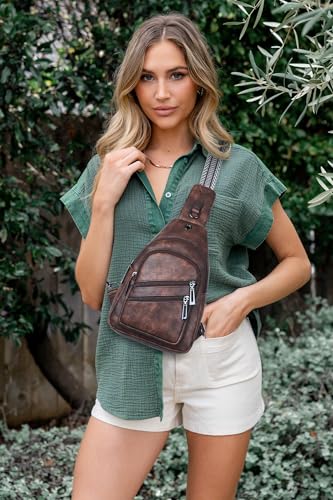 7L Crossboydy Sling Bag for Women Vegan Leather Crossbody Purse Fanny Pack Chest Bag for Travel