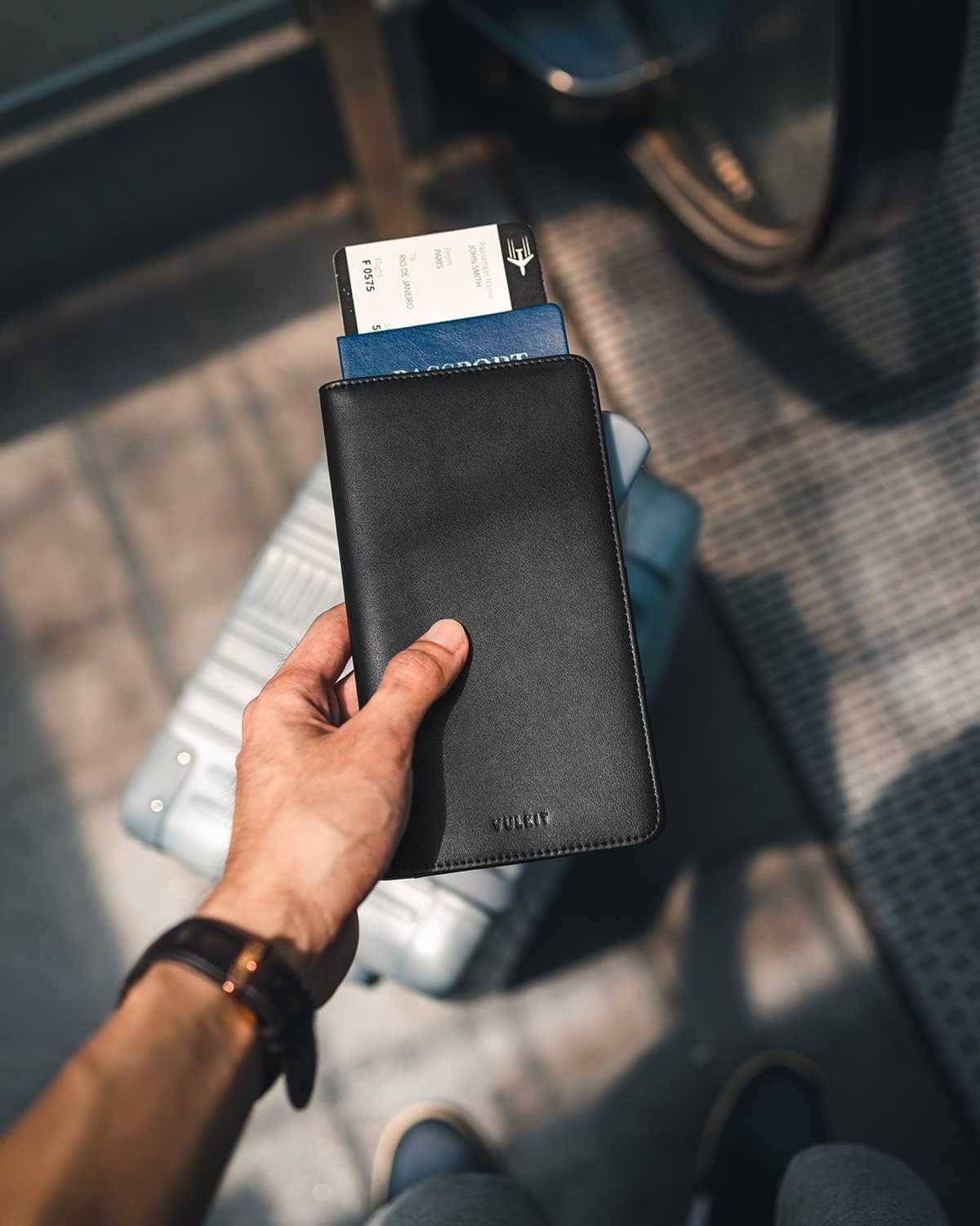 VULKIT Passport Holder Wallet RFID Blocking Travel Wallet for Men & Women - Roamly