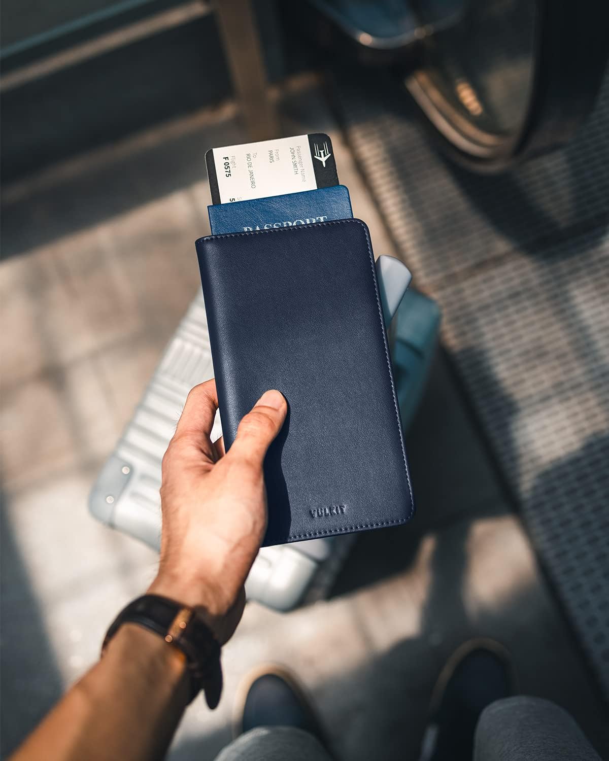 VULKIT Passport Holder Wallet RFID Blocking Travel Wallet for Men & Women - Roamly