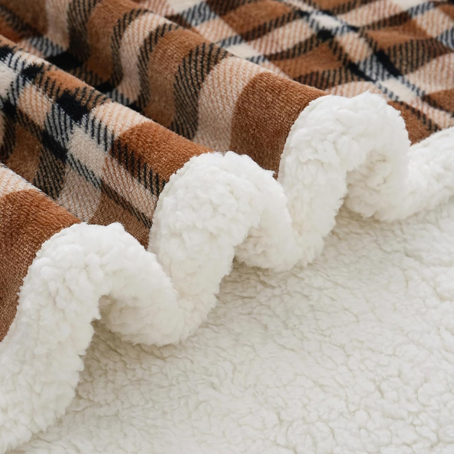 PU MEI Sherpa Fleece Throw Blanket 60" x 80" Reversible Plush Fluffy Large Big Blanket Lattice Flannel Blankets for All Season Use, Mocha Brown