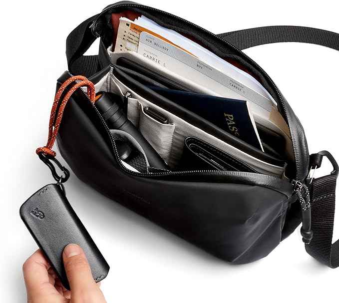 Bellroy Venture Travel Crossbody (black crossbody bag/travel bag with RFID protection and optimized for travel) - JetBlack