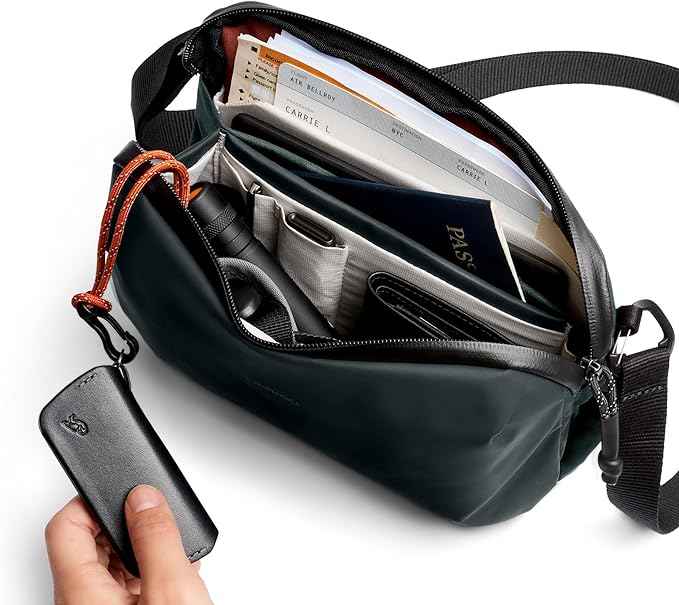 Bellroy Venture Travel Crossbody (black crossbody bag/travel bag with RFID protection and optimized for travel) - DeepOcean