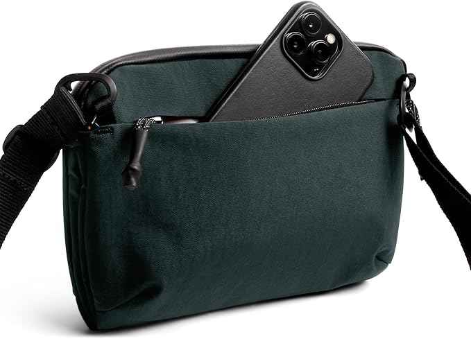 Bellroy Venture Travel Crossbody (black crossbody bag/travel bag with RFID protection and optimized for travel) - DeepOcean