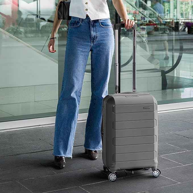 Traveler's Choice Pagosa Hardshell Expandable Luggage with Spinner Wheels, Gray, 2-Piece Set (22/26)