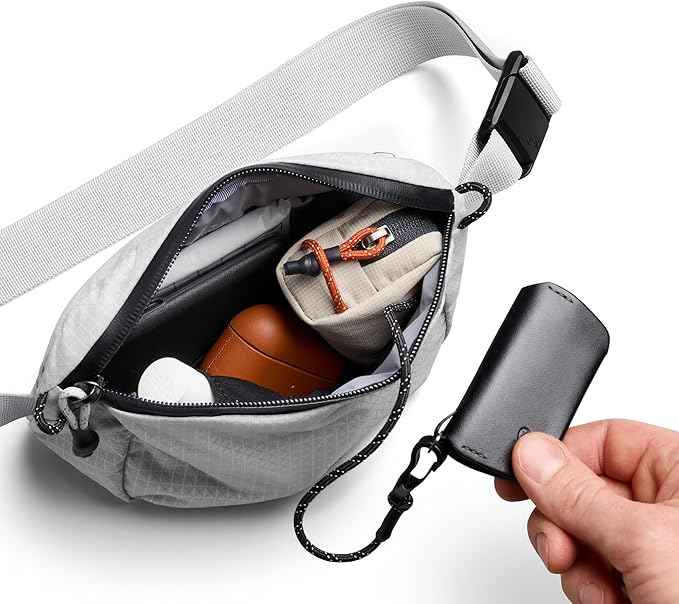 Bellroy Lite Belt Bag (versatile crossbody bag, fanny pack) - Fog