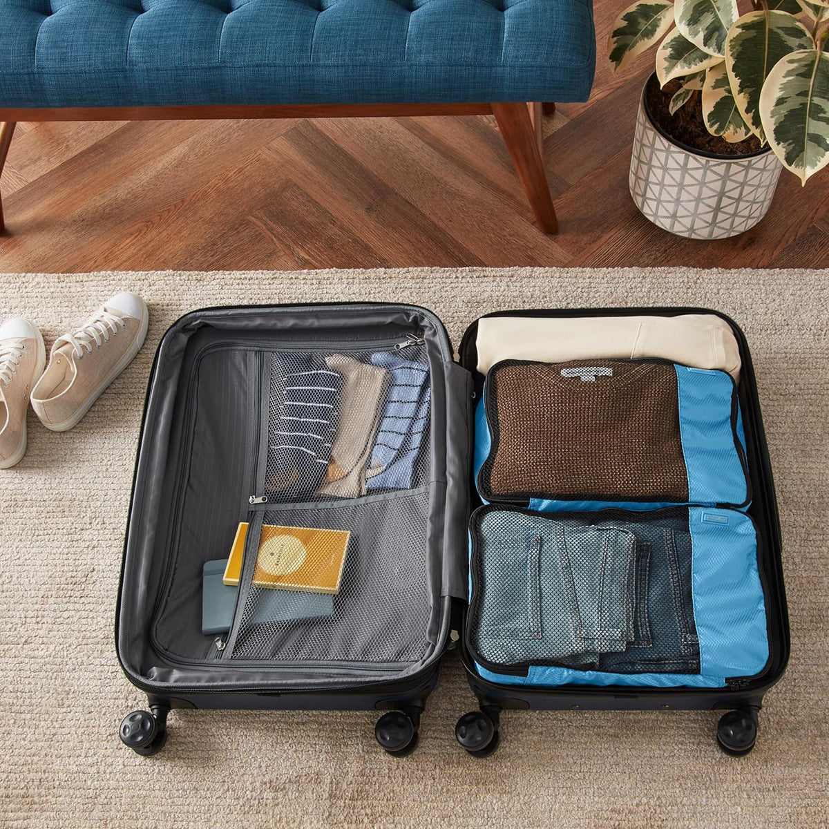 Amazon Basics Medium Packing Cubes for Travel, Packing Organizers, 4-Piece-Set With Double Zipper Pulls and Mesh Top Panel, 100% Durable Polyester, Sky Blue, 13.8"L x 9.8"W x 3"H - Roamly
